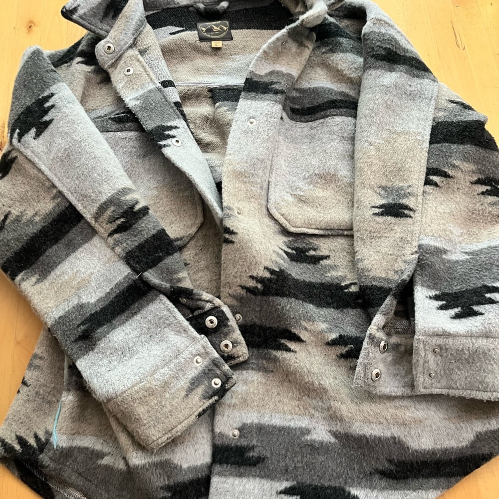 Gray Patterned Men's Jacket - image 1